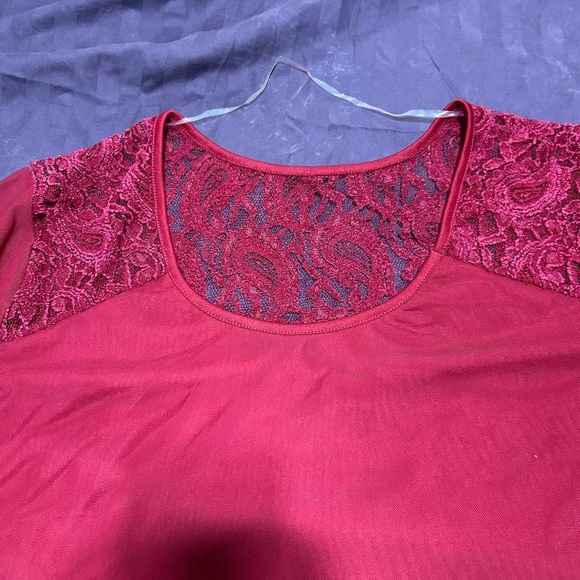Warehouse one - xxxl- 100% polyester Red Lace Blouse- new or like new - Picture 4 of 9